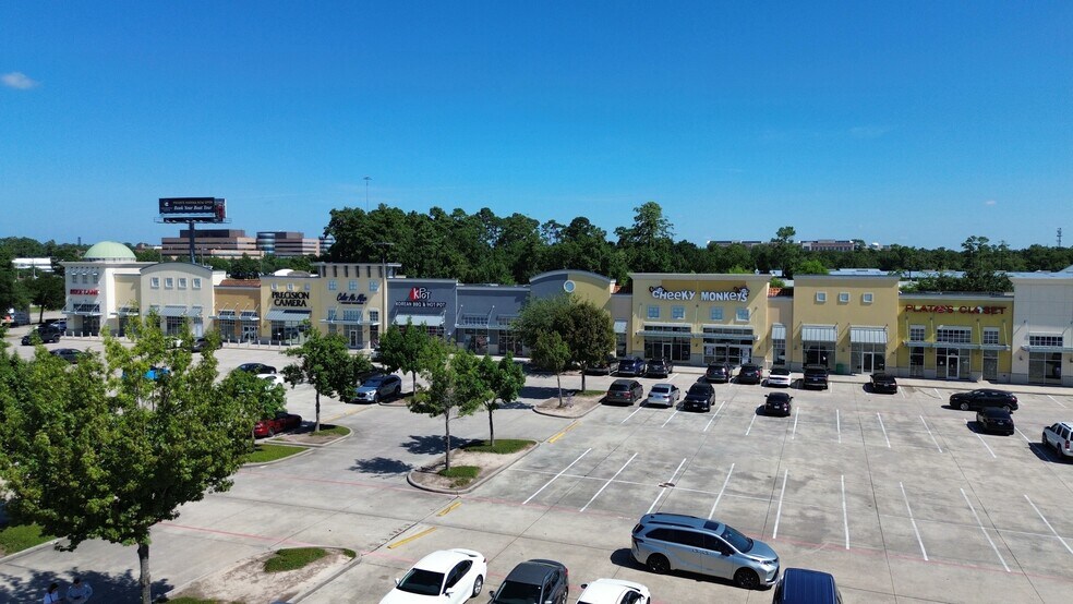 More Photos Of 17937-17945 I-45 S, Shenandoah Unknown For Lease