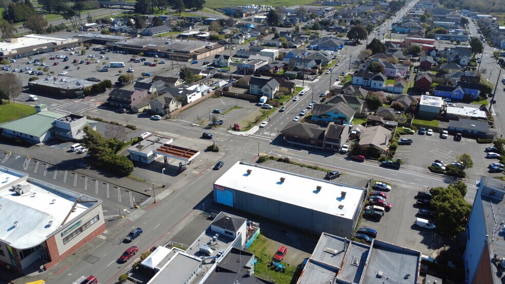More Photos Of 737 G St, Arcata Freestanding For Sale