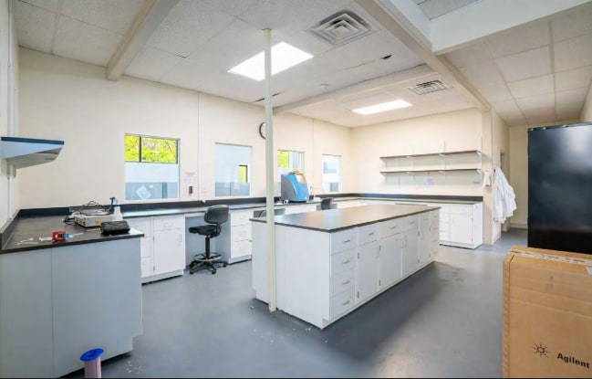 More Photos Of 91 Mystic St, Arlington Research And Development For Lease