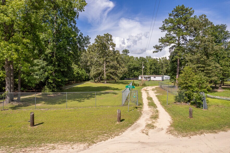 More Photos Of 399 Ireland Dr, Lumber Bridge Multifamily For Sale