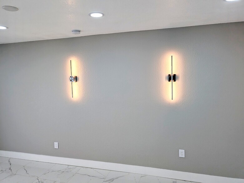 More Photos Of 1245 N Pine Hills Rd, Orlando Office Residential For Lease