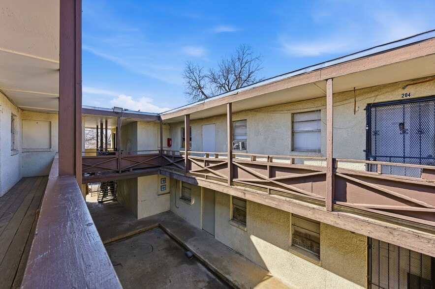 More Photos Of 2718 Cleveland St, Dallas Apartments For Sale