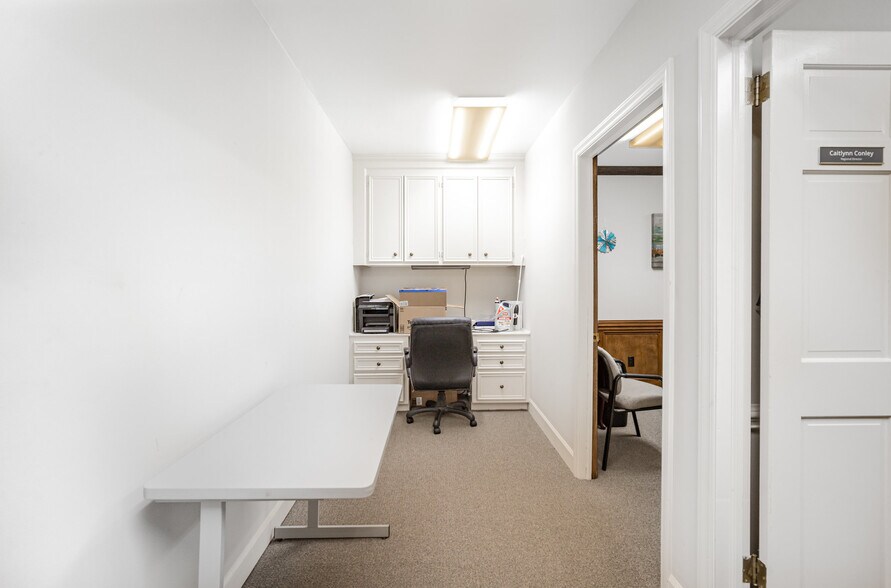 More Photos Of 4523 Park Rd, Charlotte Office For Sale