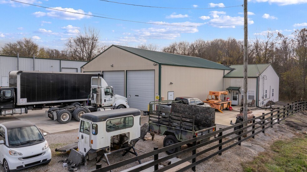 More Photos Of 321 Reynolds Rd, Glasgow Warehouse For Sale