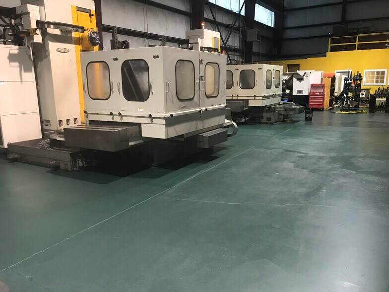 More Photos Of 6935 Brittmoore Rd, Houston Warehouse For Lease