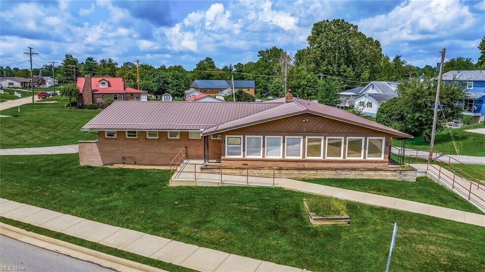 Primary Photo Of 1117 Clark St, Cambridge Medical For Sale