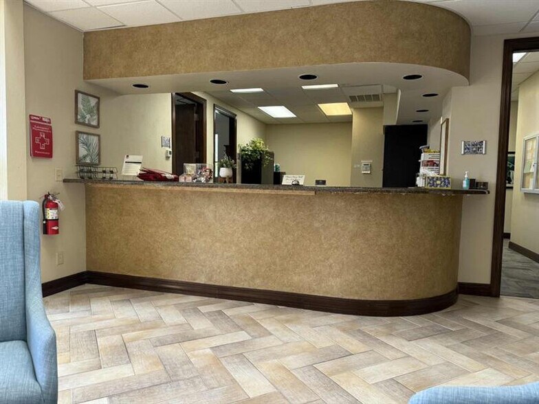 More Photos Of 10511 Six Mile Cypress Hwy, Fort Myers Office For Lease