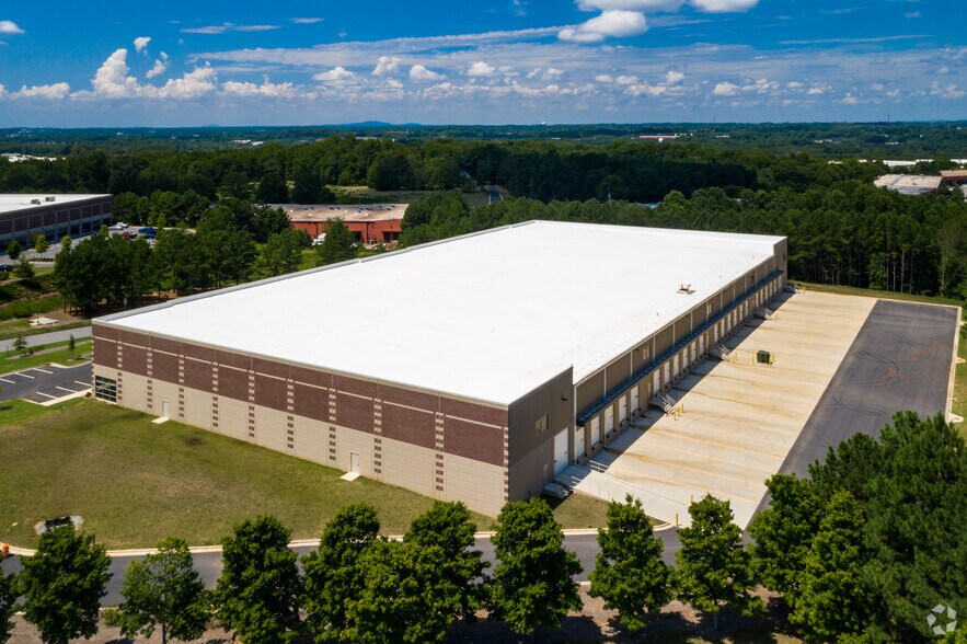 More Photos Of 6185 Shiloh Crossing, Alpharetta Warehouse For Lease