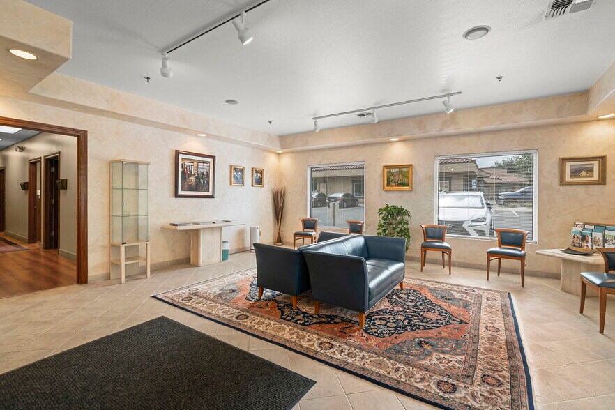 More Photos Of 530 Hammill Ln, Reno Office For Lease