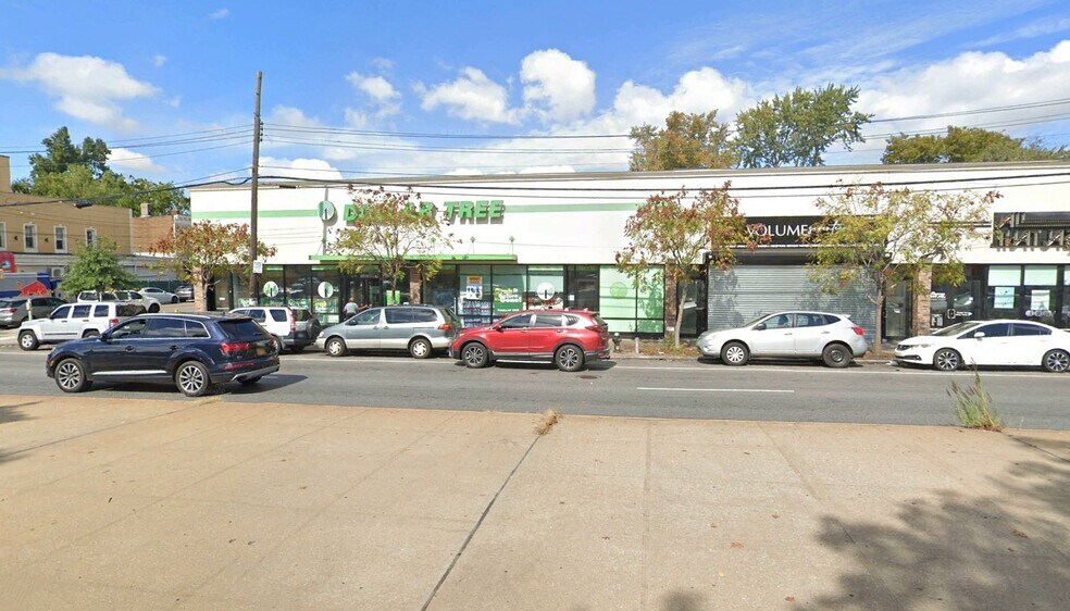 More Photos Of 10801 Atlantic Ave, Richmond Hill Freestanding For Sale