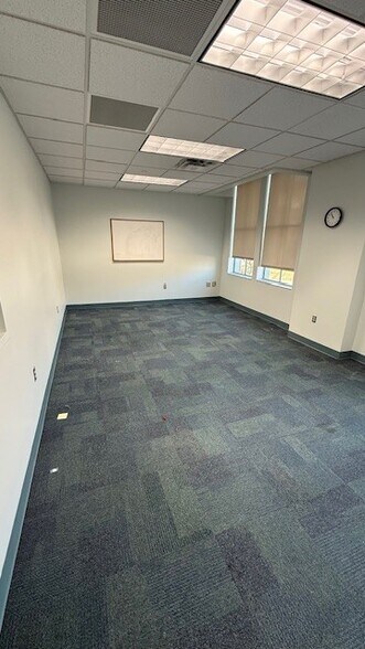 More Photos Of 2400 Reading Rd, Cincinnati Office For Lease