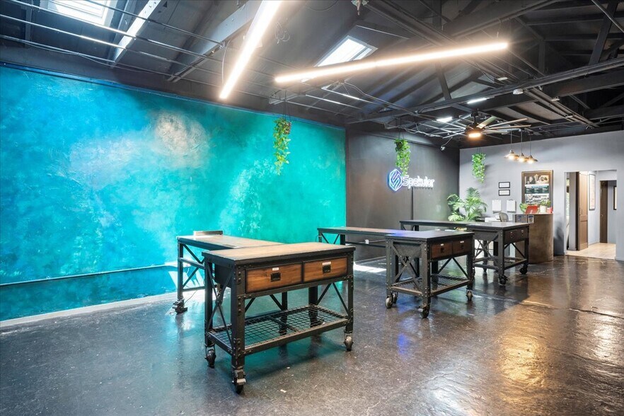 More Photos Of 3642 W 139th St, Hawthorne Movie Radio TVStudio For Lease