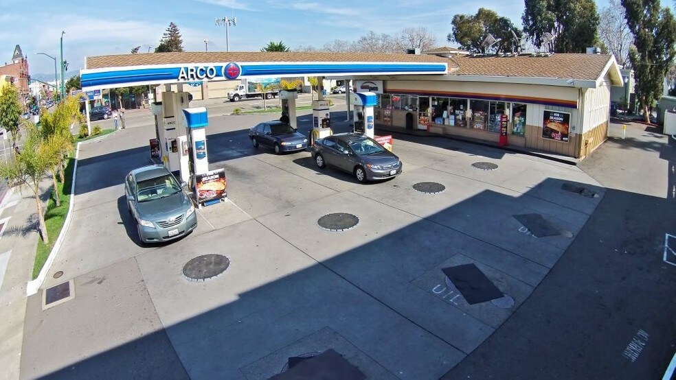 More Photos Of 1260 Park St, Alameda Service Station For Sale