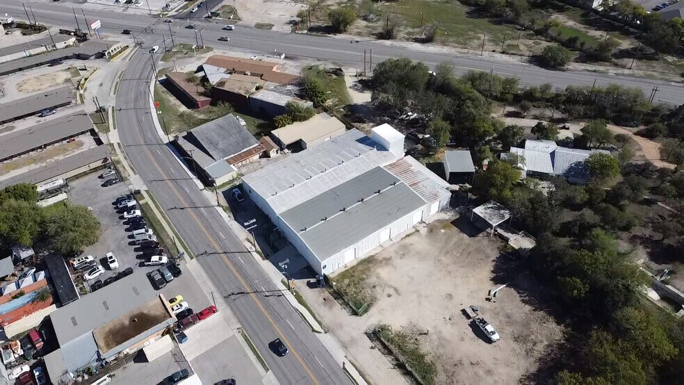 More Photos Of 2833 Roosevelt Ave, San Antonio Industrial For Lease