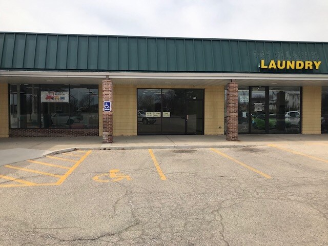 More Photos Of 831-937 Greenridge Ct, Mukwonago Unknown For Lease