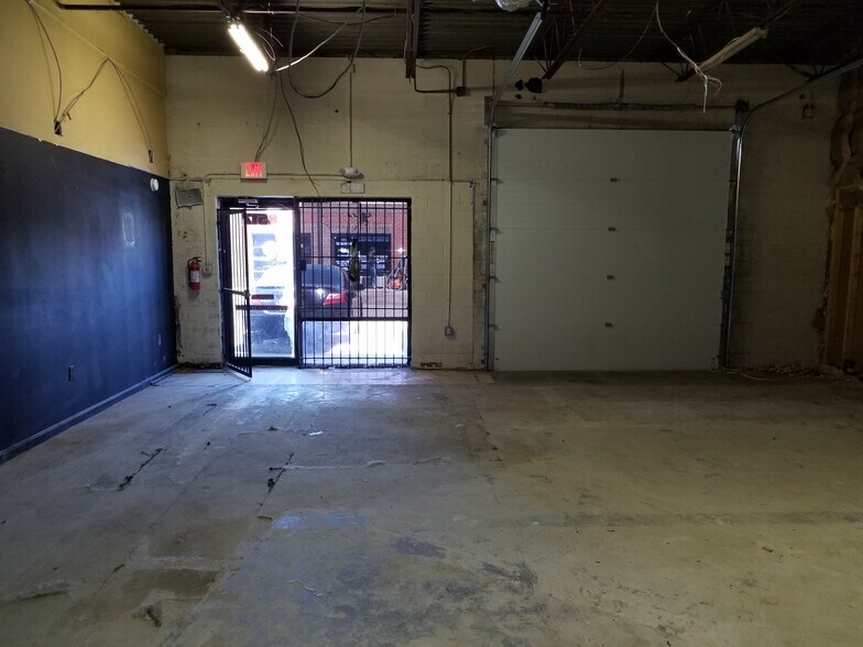 More Photos Of 700 Ritchie Rd, Capitol Heights Light Manufacturing For Lease