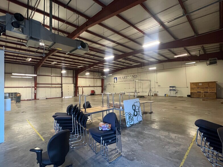 More Photos Of 1103 Martin Luther King Jr Dr, Bloomington Warehouse For Lease