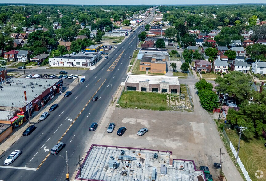More Photos Of 12730 W 7 Mile Rd, Detroit Freestanding For Sale