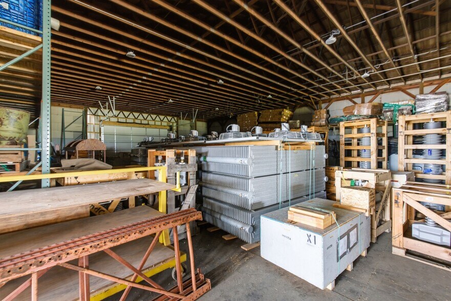 More Photos Of 7624 Liberty Rd, Columbia Manufacturing For Sale