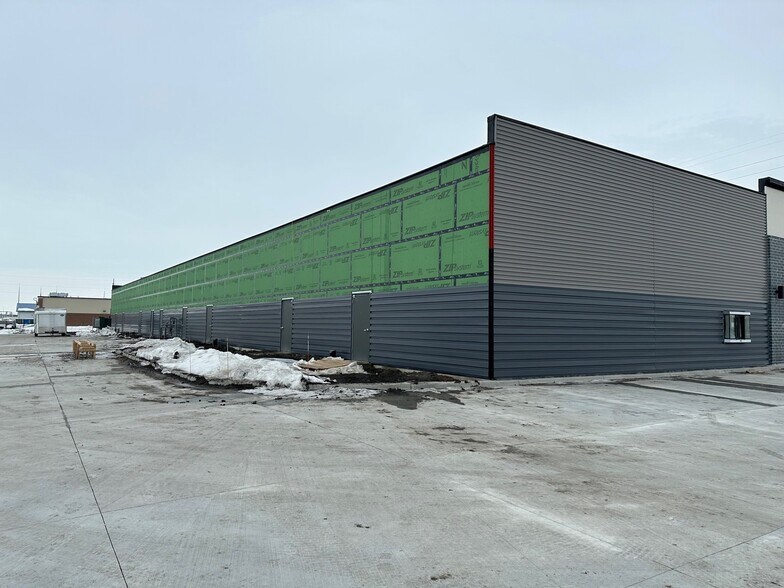 More Photos Of 4266 32nd Ave S, Fargo Storefront For Lease