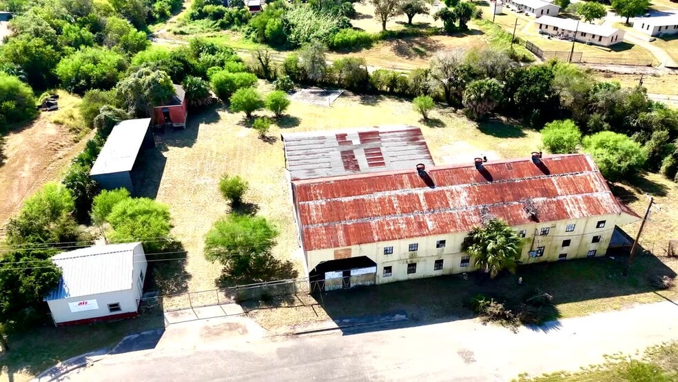 Primary Photo Of 305 W Houston St, Beeville Warehouse For Sale