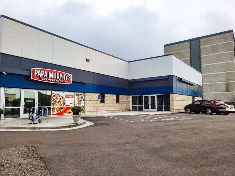 More Photos Of 8225-8229 Highway 7, Saint Louis Park Unknown For Lease