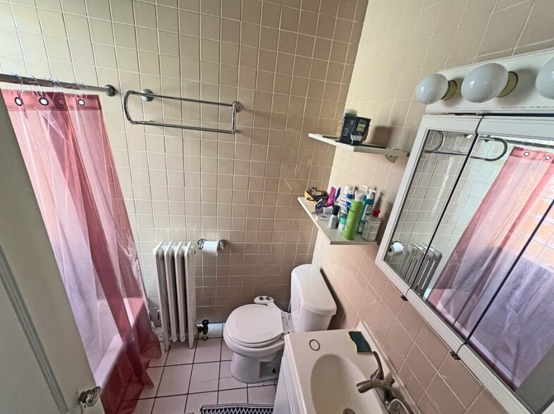 More Photos Of 1529 Greenleaf St, Evanston Apartments For Sale