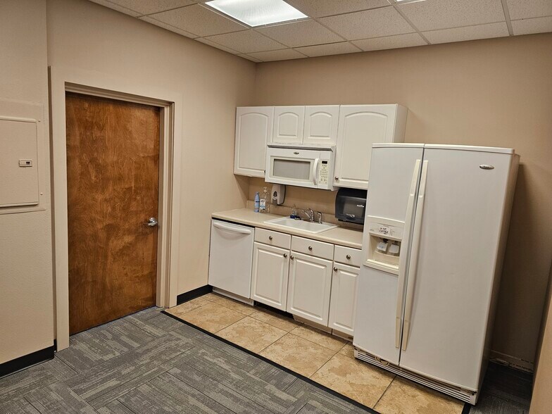 More Photos Of 907 S Woodland Blvd, Deland Office For Sale