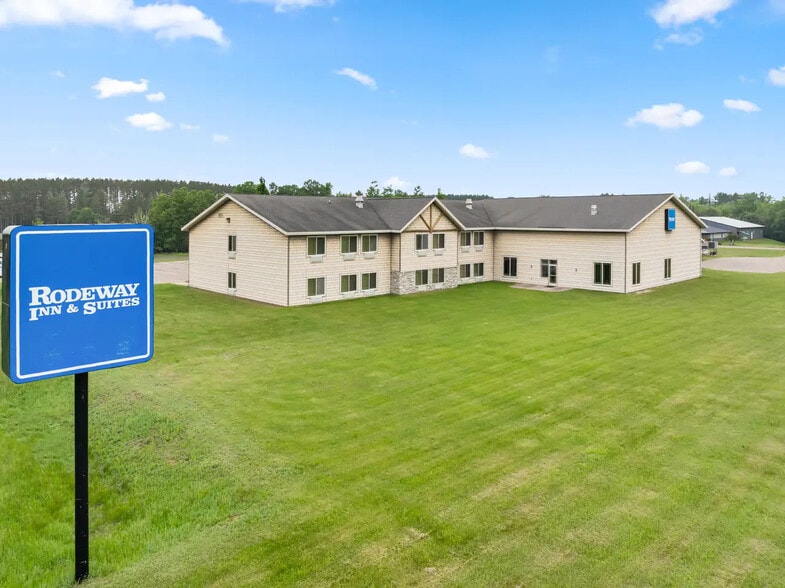 More Photos Of 1738 Comfort Dr, Tomahawk Hotel For Sale