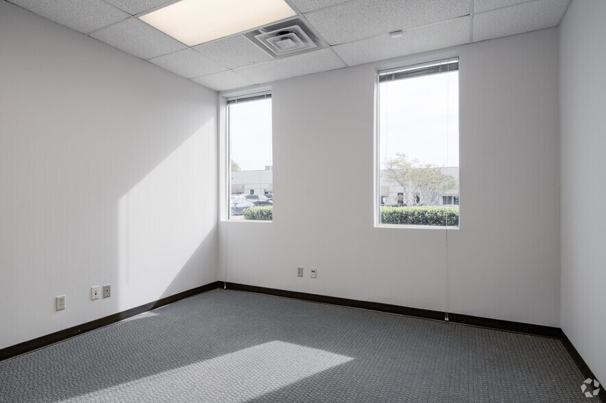 More Photos Of 7415 Whitehall St, Richland Hills Light Distribution For Lease