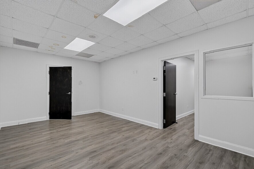 More Photos Of 1930 Charlie Hall Blvd, Charleston Medical For Lease