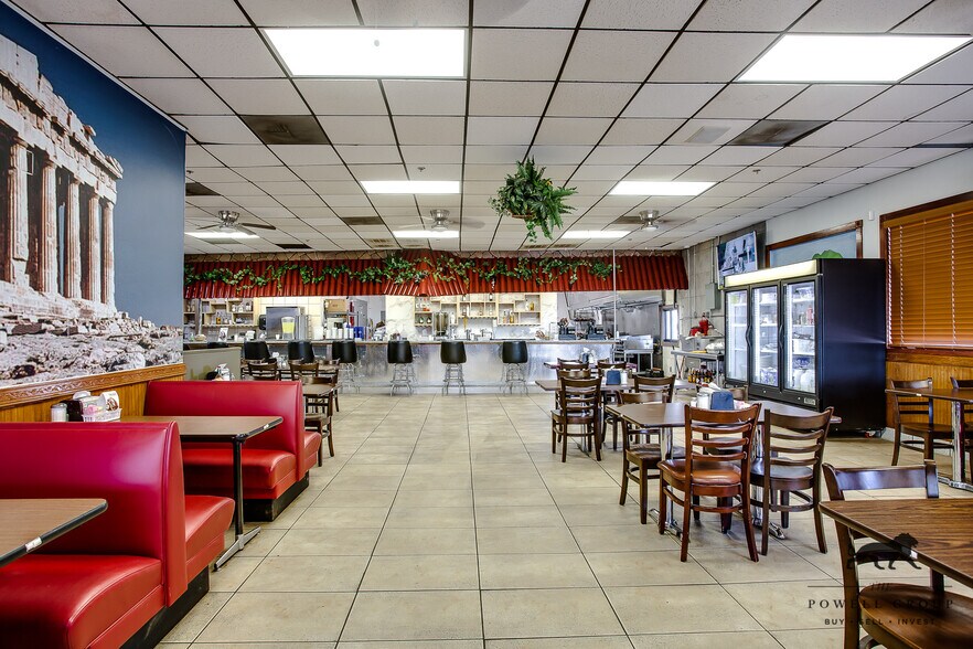 More Photos Of 701 E 50th St, Lubbock Restaurant For Sale