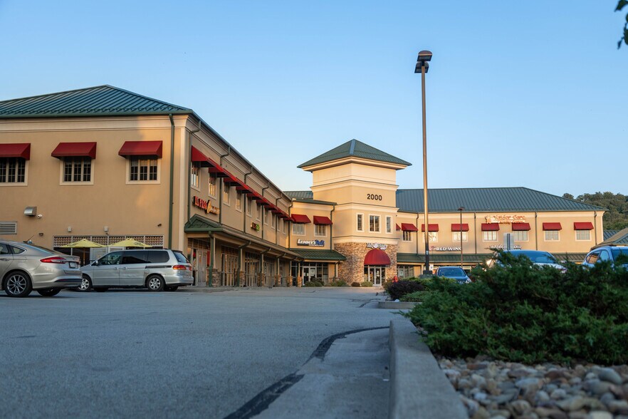 More Photos Of 2000 Park Place Dr, Washington Unknown For Lease