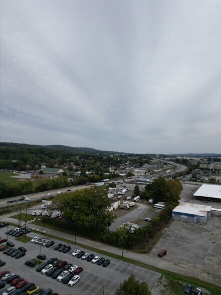 More Photos Of 1230 N Hills Rd, York Truck Terminal For Sale