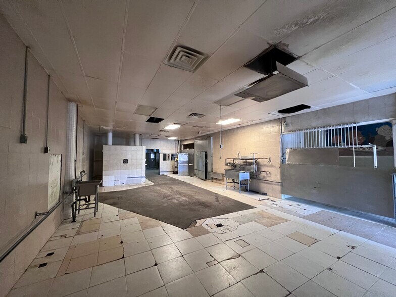 More Photos Of 1537-1541 Center ave, Dos Palos General Retail For Sale