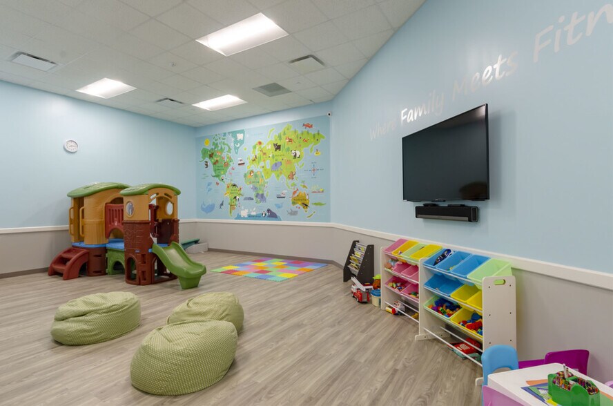 More Photos Of 473 E Washington St, North Attleboro General Retail For Sale