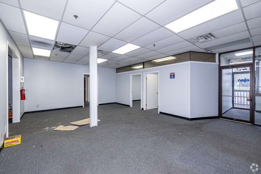 More Photos Of 125 McKee St, East Hartford Warehouse For Lease