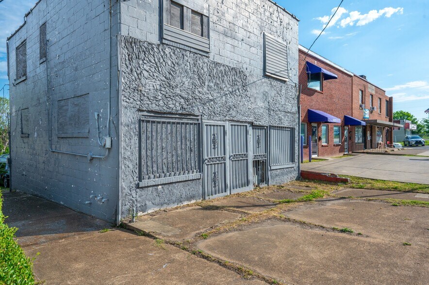 More Photos Of , Nashville Unknown For Sale