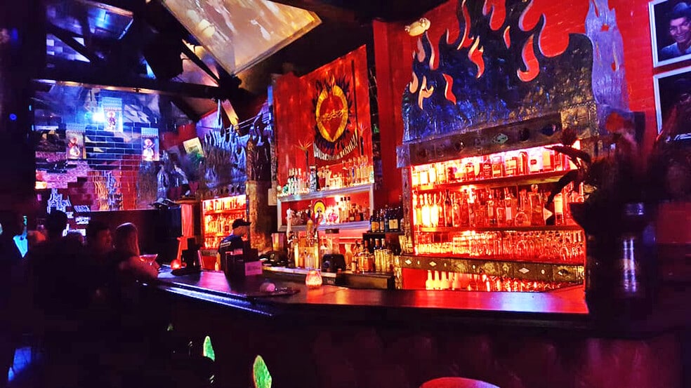 More Photos Of 1612-1616 N Cahuenga Blvd, Hollywood Restaurant For Sale