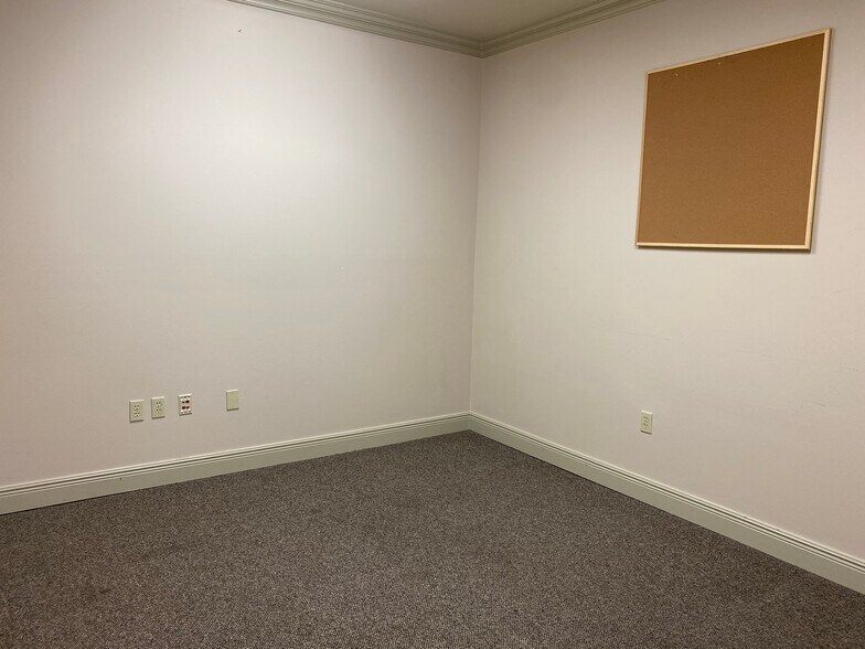 More Photos Of 14635 S Harrells Ferry Rd, Baton Rouge Office For Lease