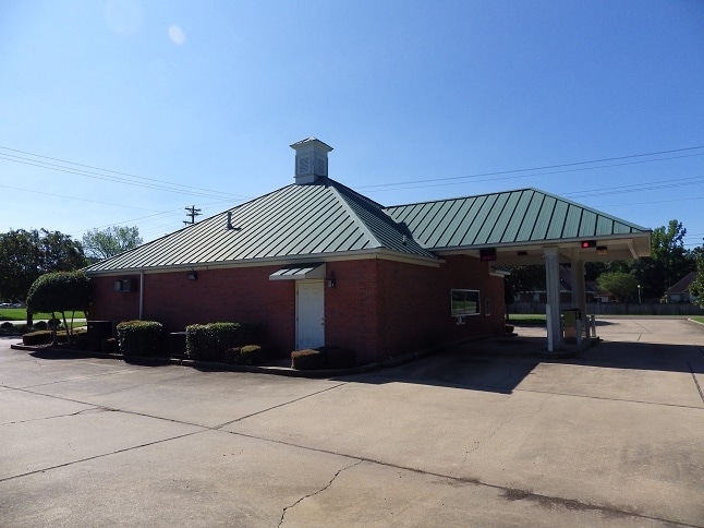 More Photos Of 1149 E Church Hill Rd, West Point Freestanding For Lease