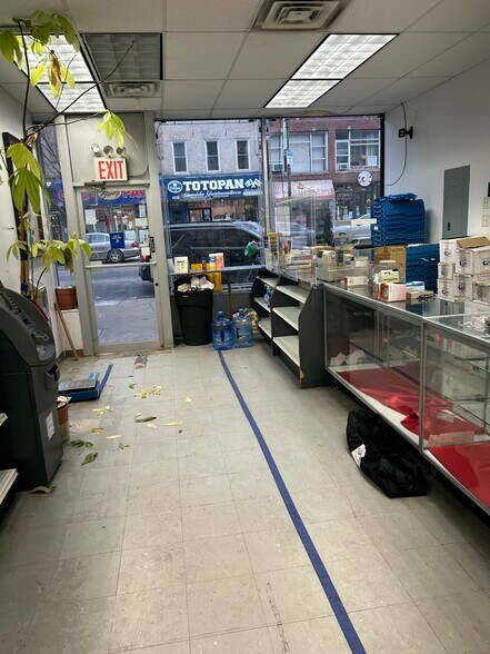 More Photos Of 4510 5th Ave, Brooklyn Storefront Retail Residential For Lease