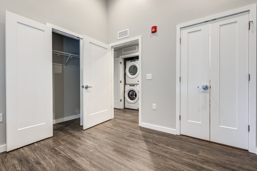 More Photos Of 490 Broadway St, Buffalo Apartments For Lease