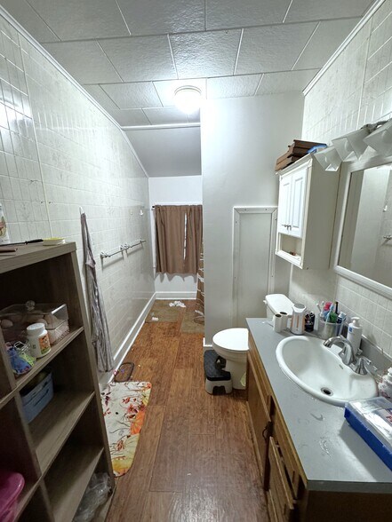 More Photos Of 28 Frederick St, Binghamton Office Residential For Sale