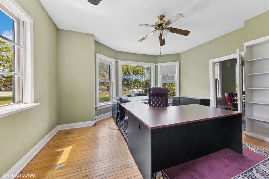 More Photos Of 105 E Irving Park Rd, Itasca Loft Creative Space For Sale
