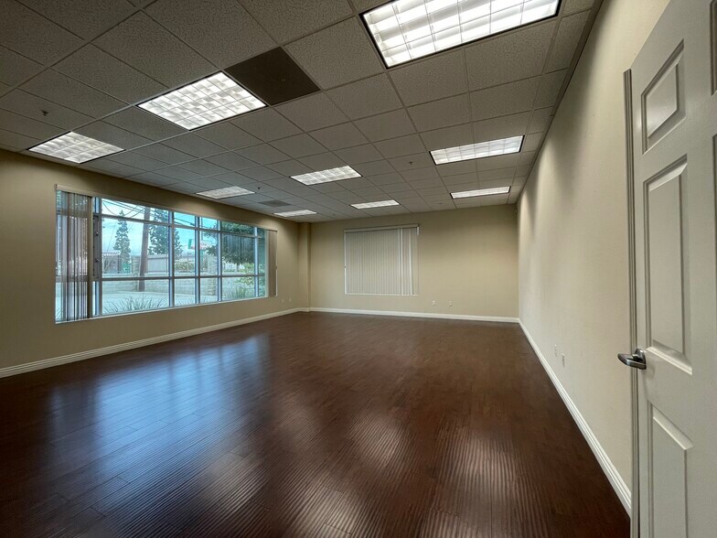 More Photos Of 9902 Gidley St, El Monte Distribution For Lease