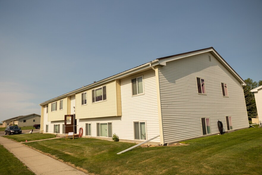 More Photos Of 1000 4th Ave SW, Conrad Apartments For Sale