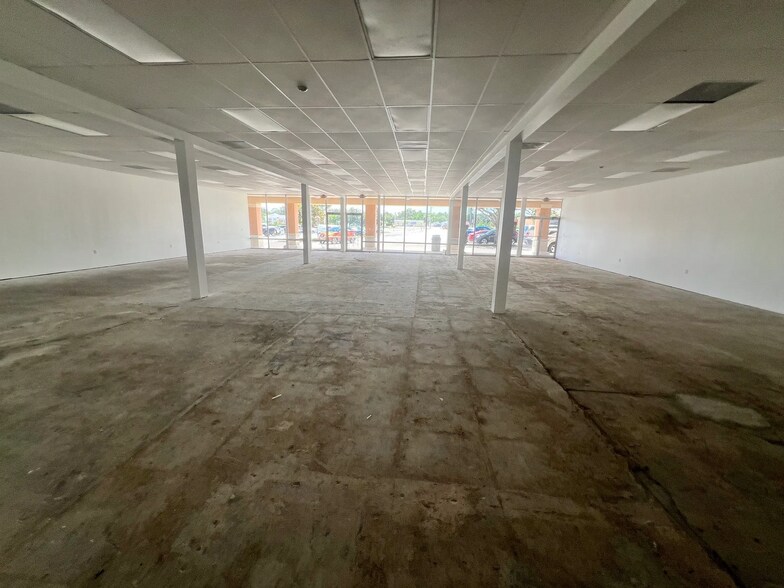 More Photos Of 686-728 Cheney Hwy, Titusville Unknown For Lease