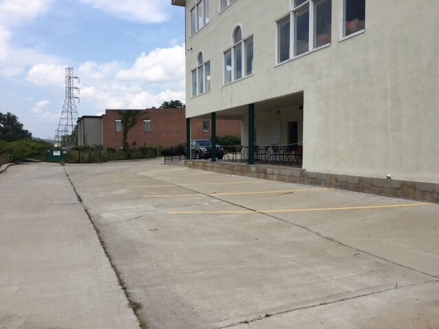 More Photos Of 1903 Grand Central Ave, Vienna General Retail For Sale