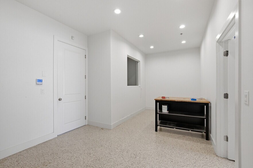 More Photos Of , Colleyville Flex For Sale
